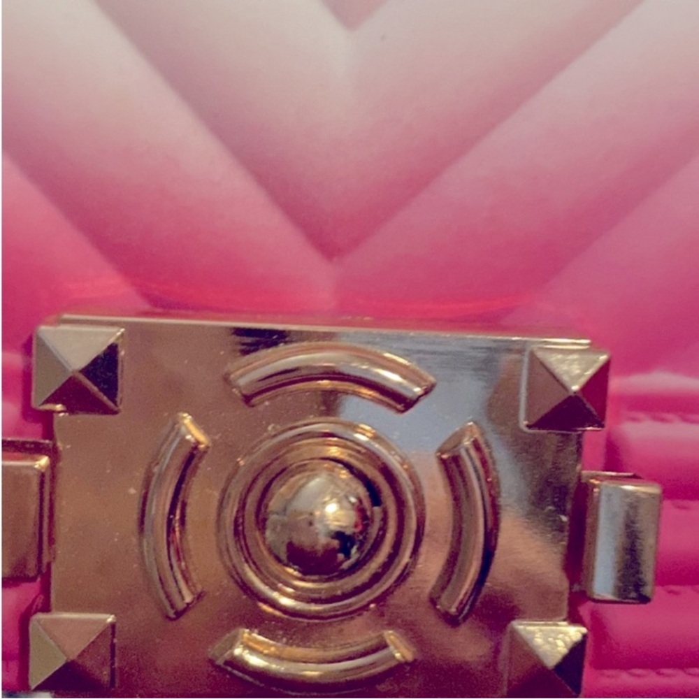 Gradient Quilted Shoulder Bag - image 4